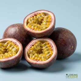 Organic Passion Fruit (each) Australia