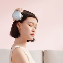 Breo – Scalp Mini 2 Plus with Bamboo Wireless Charging Dock